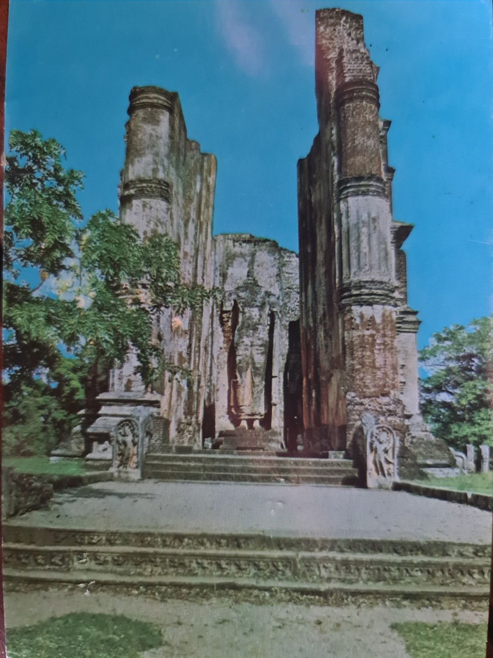 Cartoline postali: Ansichtskarte Sri Lanka Lankatilaka Vihara – Usato da Dintikon venduto da Vexi