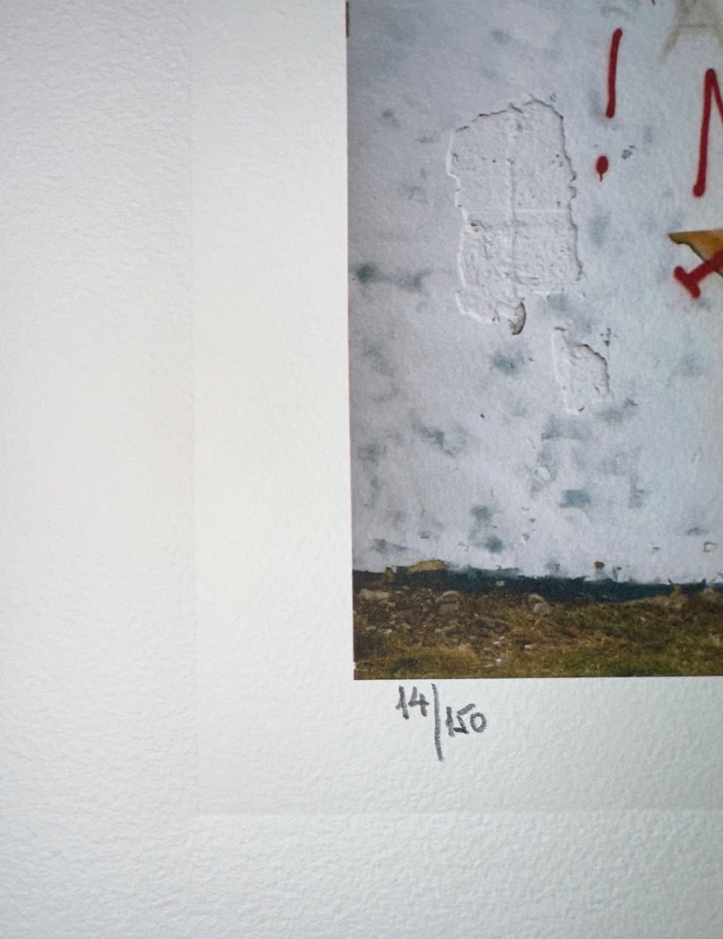 Foto & Immagini: Banksy | Punk with Ikeabox – Usato da Bottighofen venduto da PiiiLoO 1