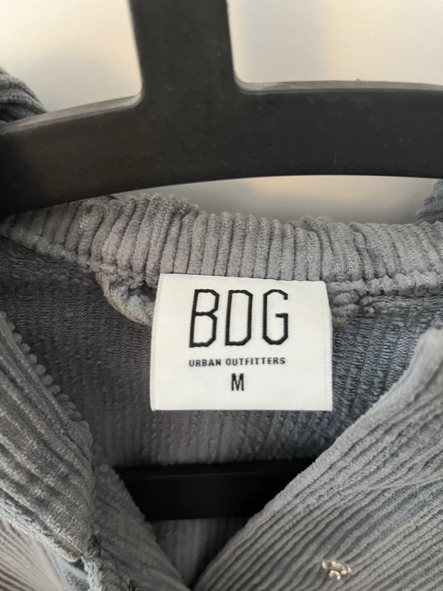 Urban Outfitters Jacken: Cordjacke  – Gebraucht aus Schönenberg TG von seraaina 1