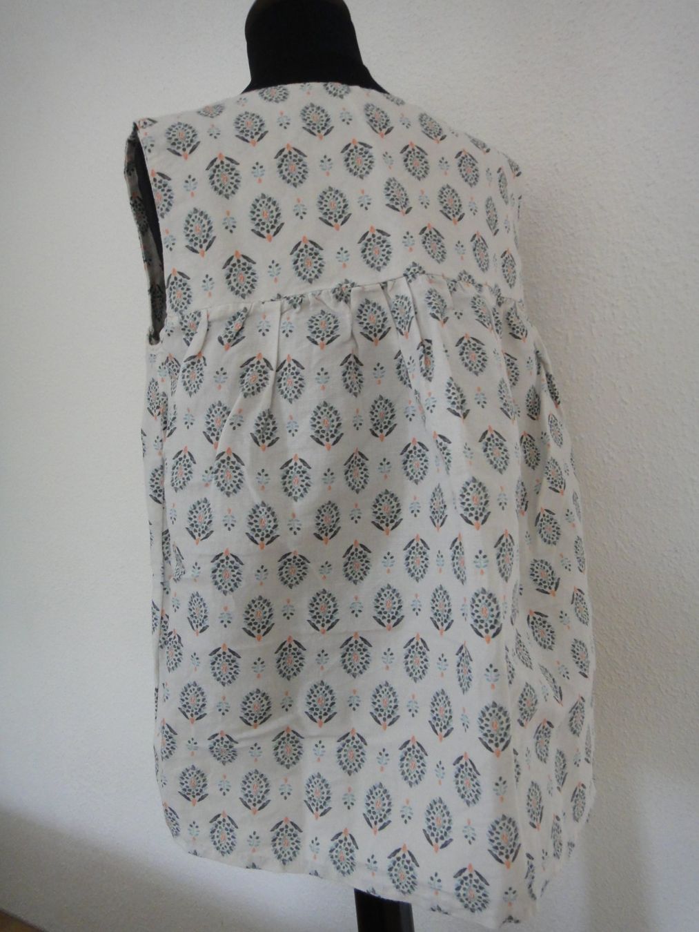 Camicette, T-shirt & Top: Neue Bluse "Bonnet à Pompon" Gr. 12J Baumwolle – Nuovo (secondo la descrizione) da Winterthur venduto da LemonTree5 1
