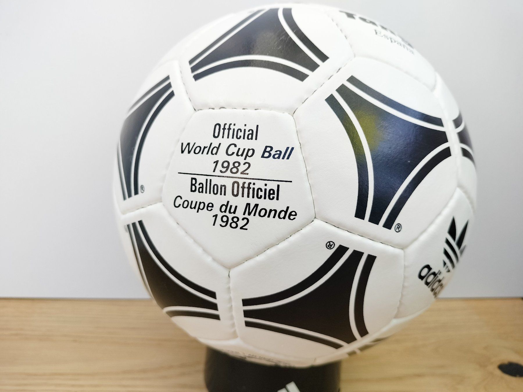 Adidas Palloni: Original Adidas Matchball WM 1982 – Usato da Wil SG venduto da kaizzen 1