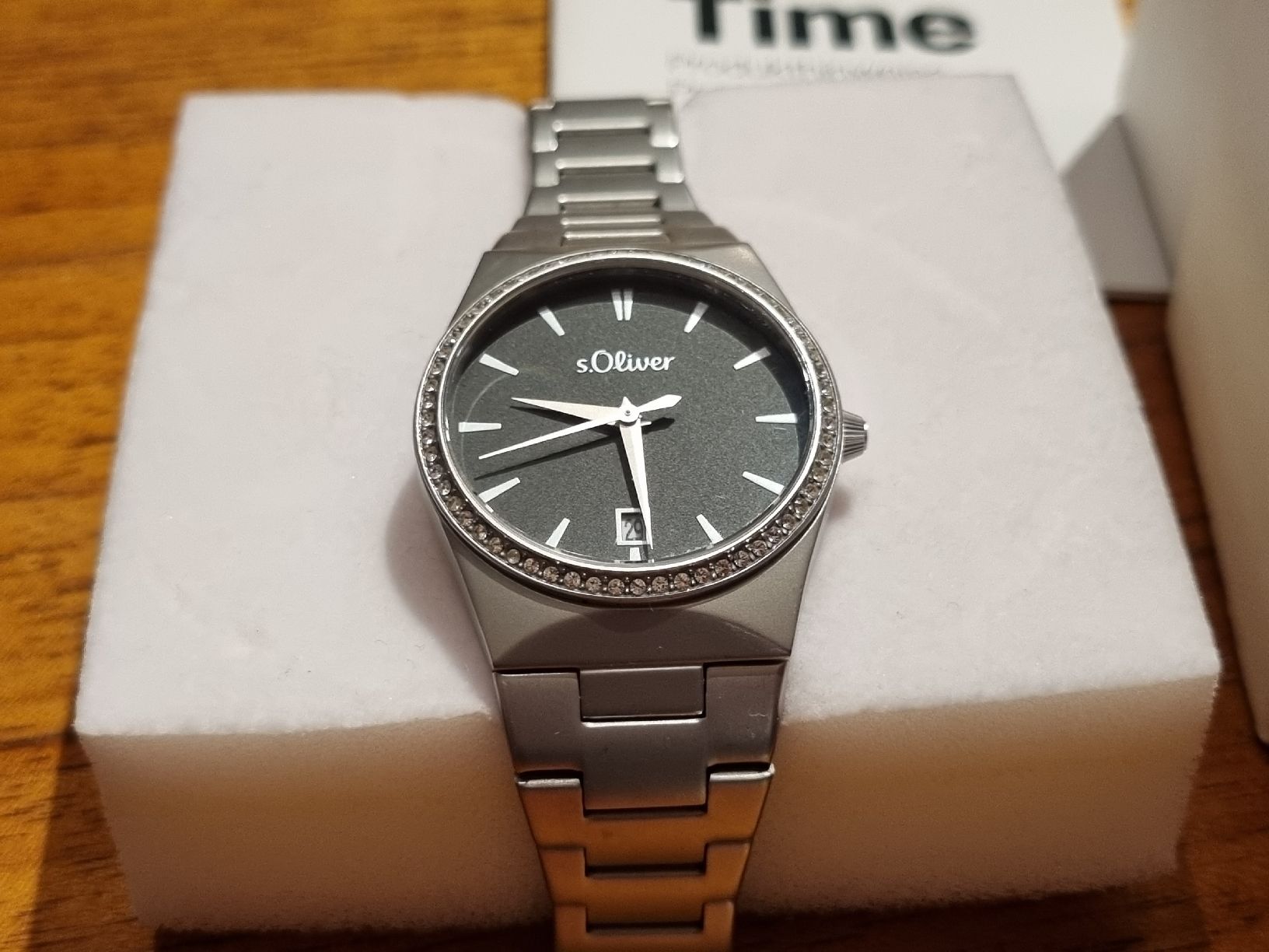 S.Oliver Orologi: s.Oliver Damenuhr, Zikonia, Datum – Usato da Crissier venduto da alibaba_ch