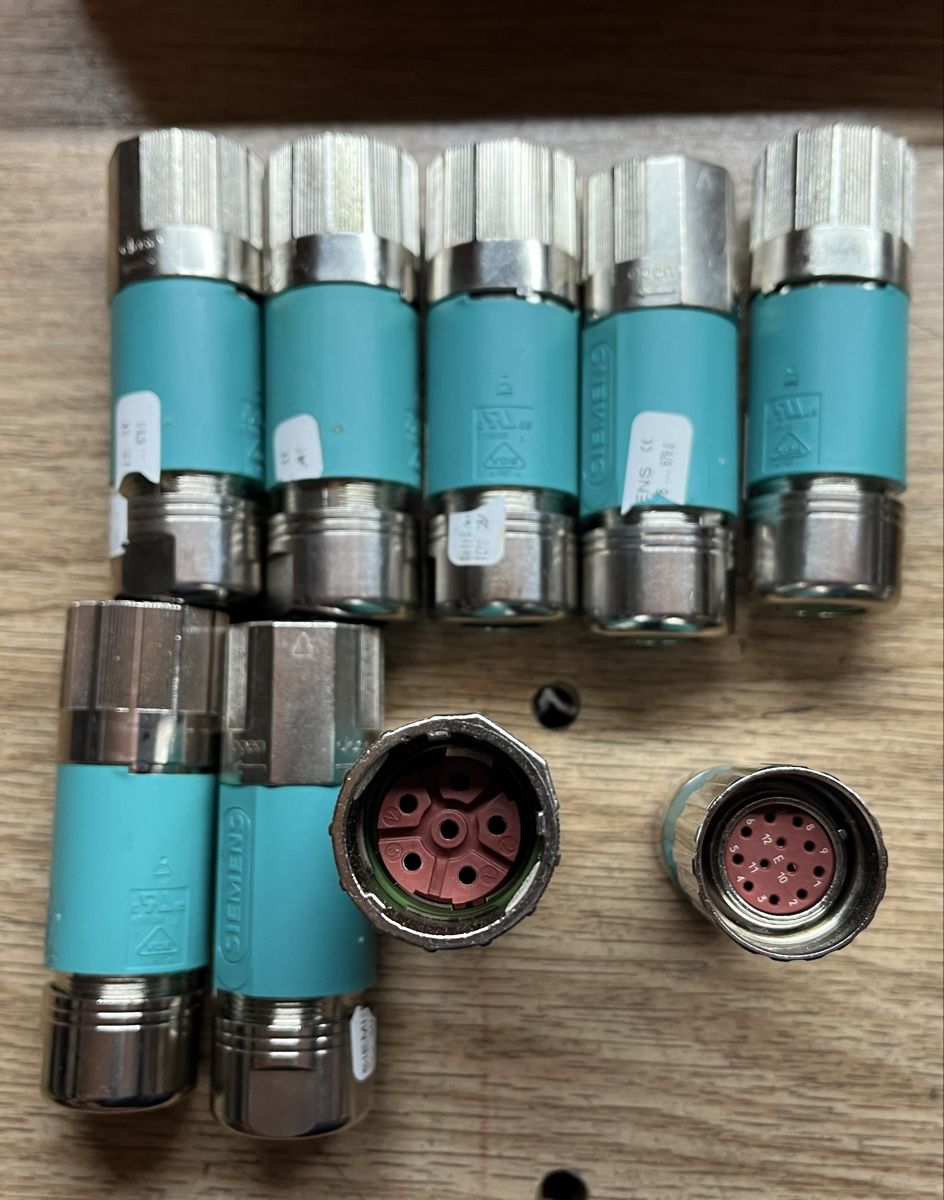Siemens Composants électroniques: Siemens Stecker  – D'occasion à Biel/Bienne par Ebabil 2