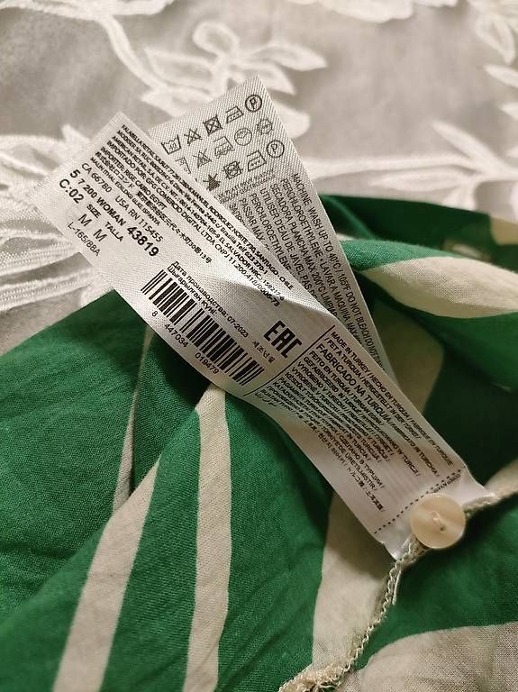 Camicette: MNG Bluse mit grünem Muster  Gr. M – Usato da Schaffhausen venduto da Tutti_007 2