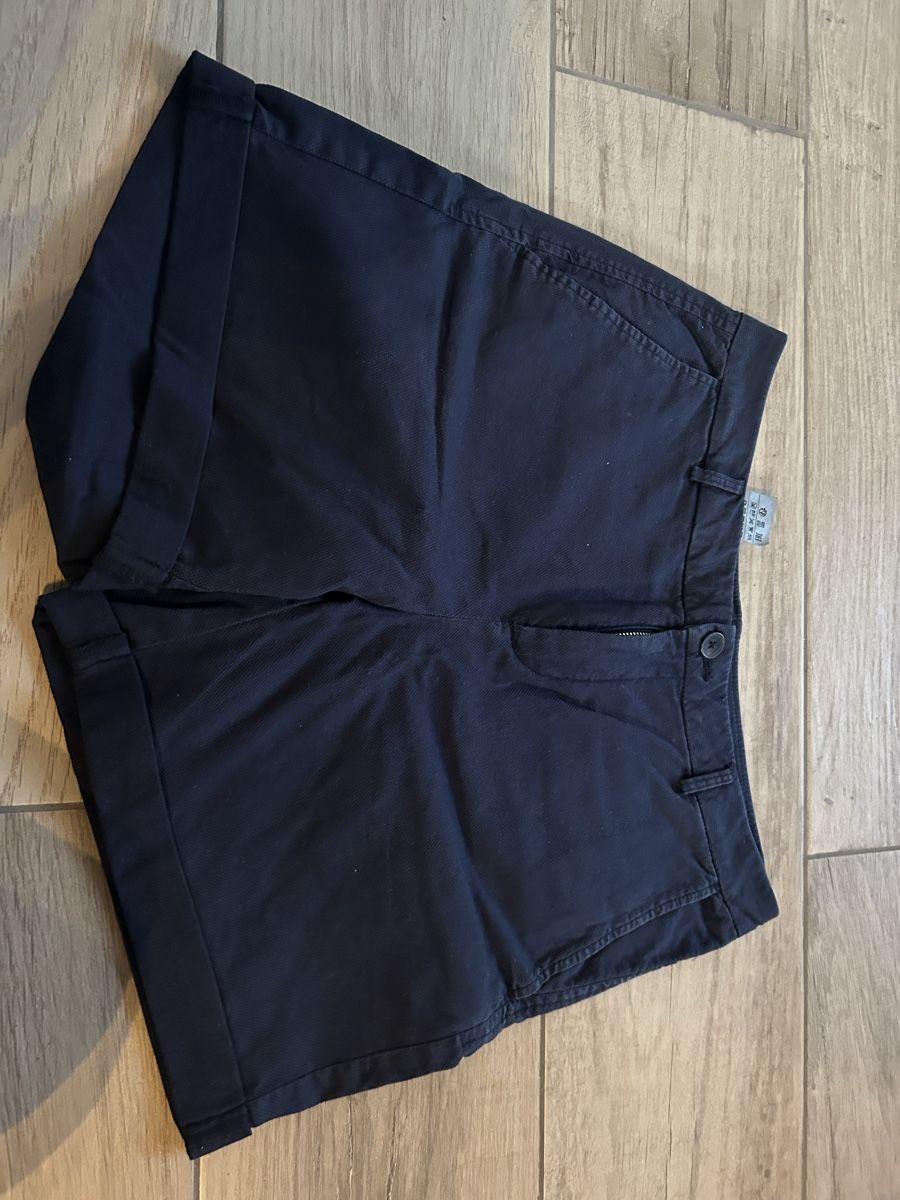 Benetton Pantaloni: Benetton Shorts Gr. 40 – Usato da Willisau venduto da Geissbock11
