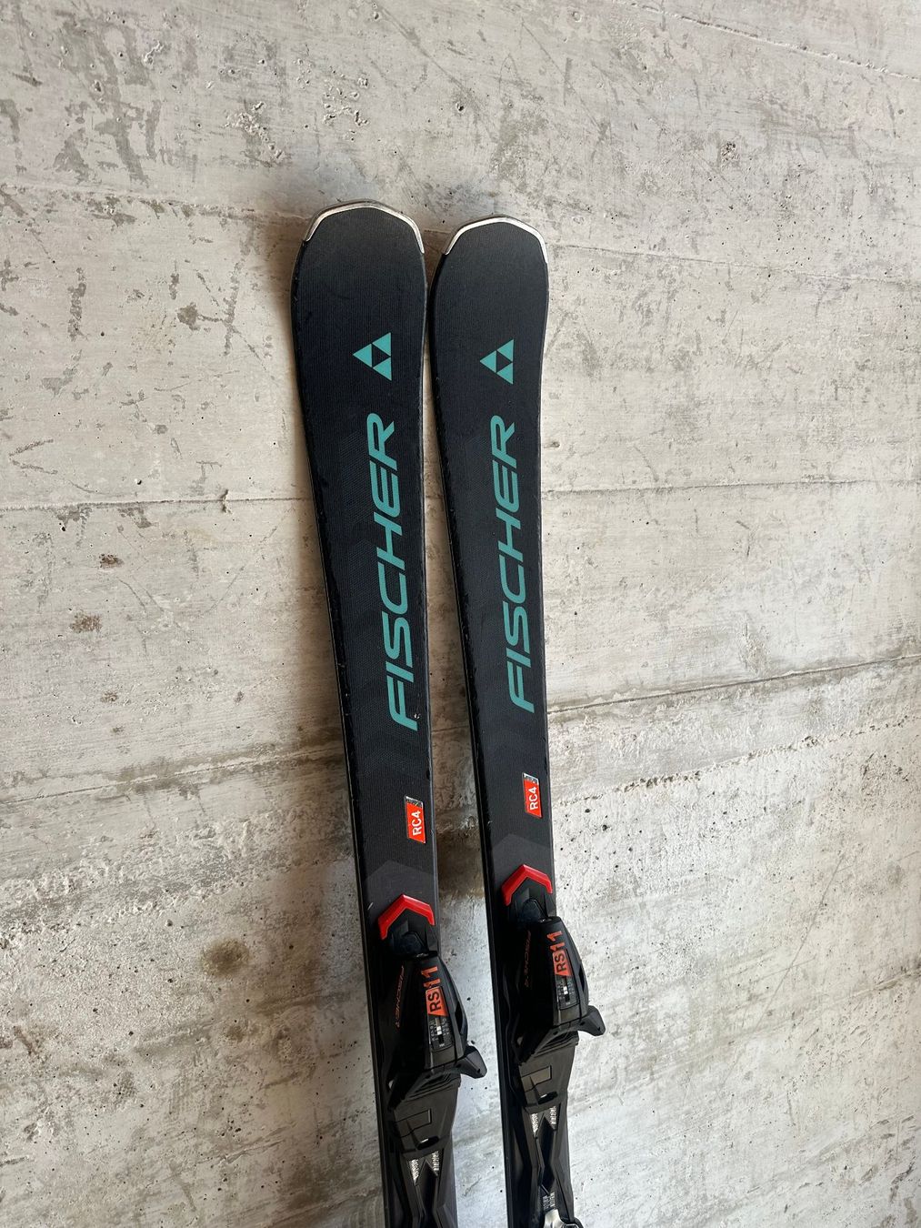 Fischer Sci: Fischer Curv DTI Ski 150cm 2025 – Usato da Emmenbrücke venduto da karkarkar 1