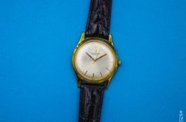 Universal Geneve Handaufzug Vintage Goldplated