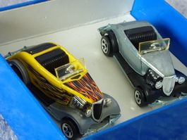 Ford Roadster 1933 Set 1:64