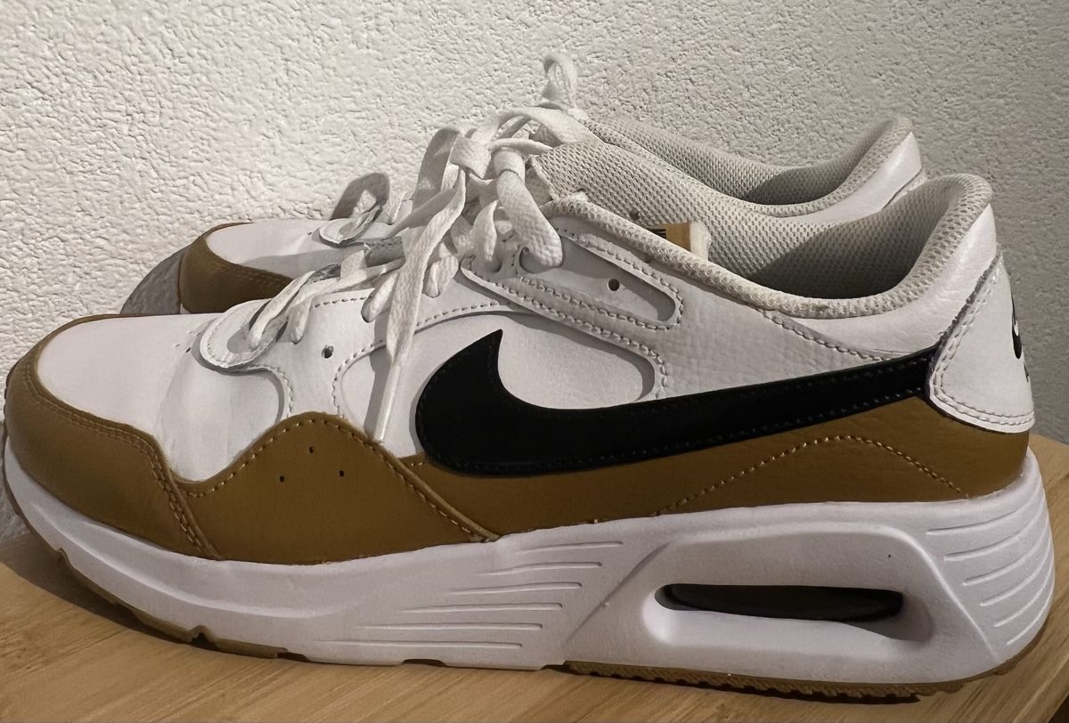 Nike Chaussures hommes: Baskets Nike air – D'occasion à St-Pierre-Clages par ste_xk6p 1
