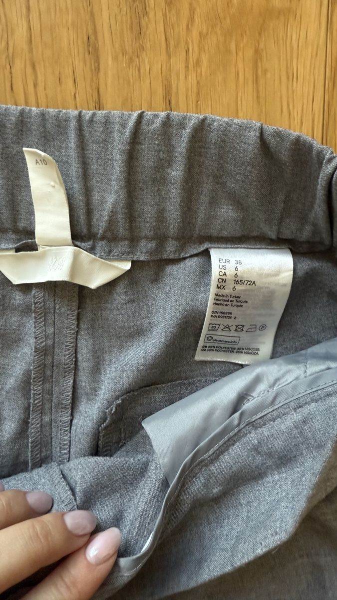 H&M Hosen: HM Trousers, wide leg, summer style, size medium – Gebraucht aus St-Gingolph von Ynatka 1
