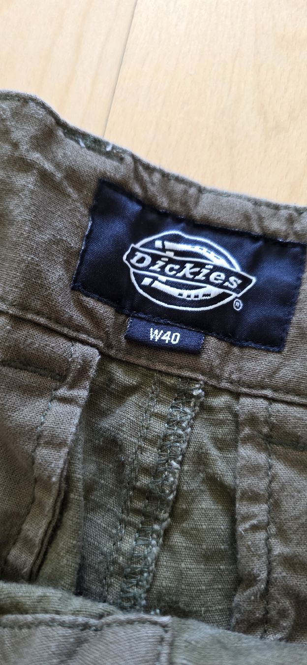Dickies Hosen: Dickies Cargo Shorts Oliv Gr. W40 / Original – Gebraucht aus Biel/Bienne von Popoff1 1