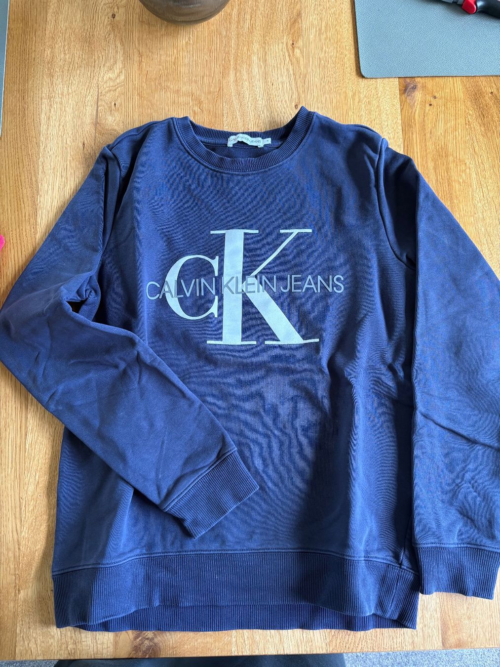 Calvin Klein Maglioni & Felpe: Calvin Klein Jeans Pullover, Grösse 14, Dunkelblau! – Usato da Buchs ZH venduto da gavvier