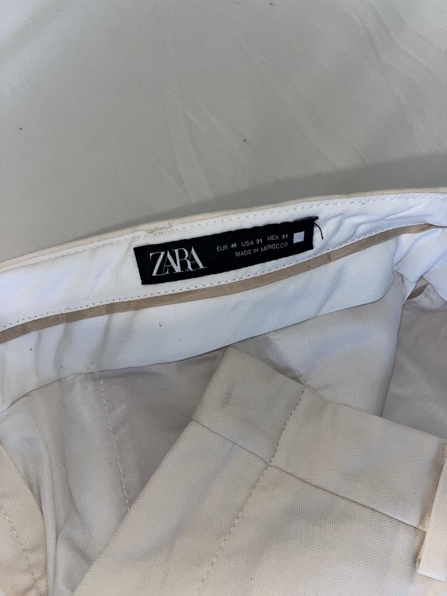 Zara Pantaloni: Pantalon blanc cassé Zara – Usato da Pully venduto da ari_78pk 2