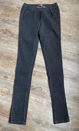 NEU Gr 36 Nieten Leggings Jeans.
