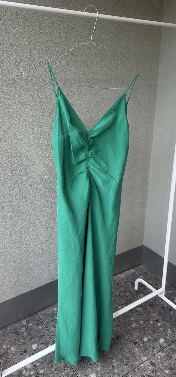 Vestiti: Sehr schönes, grünes Kleid – Usato da Volketswil venduto da hal_65hj