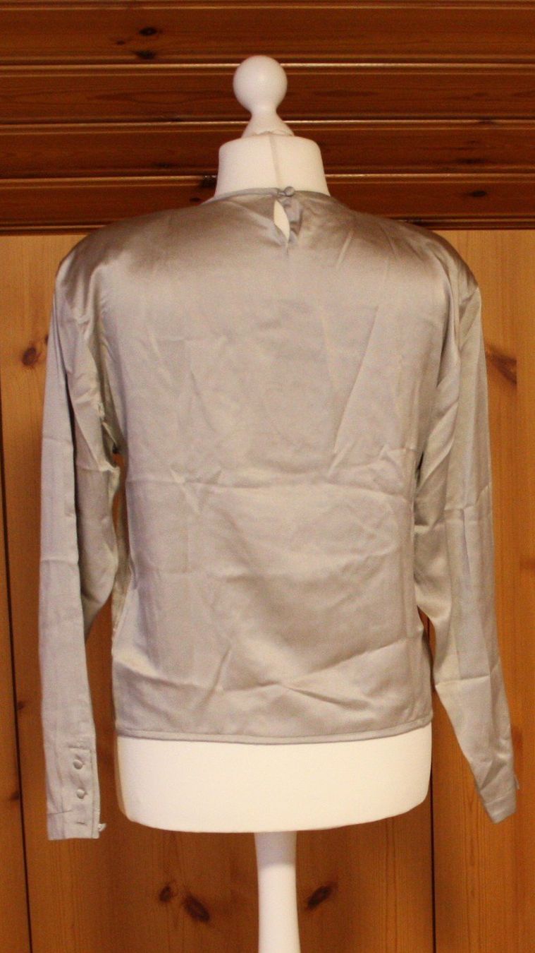 Camicette: Bluse ADVANCE Seide grau/silber Gr. M – Usato da Flüelen venduto da Diversicum-Vintage 6