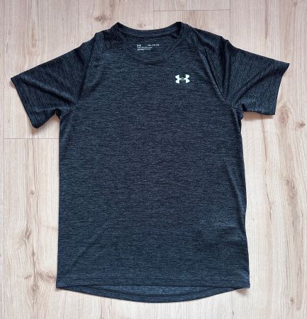 Neu: T‘Shirt * Under Armour  * YXL *