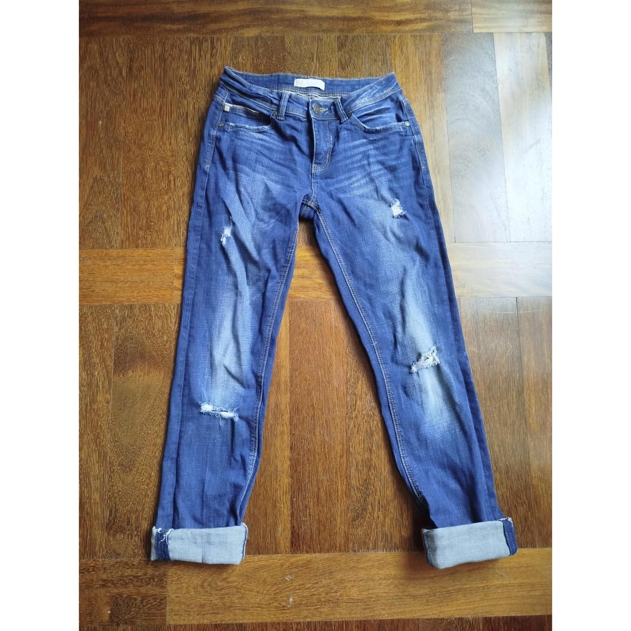 Jeans: Jeans mit Rissen/Löchern – D'occasion à St. Gallen par jbu_ns6v