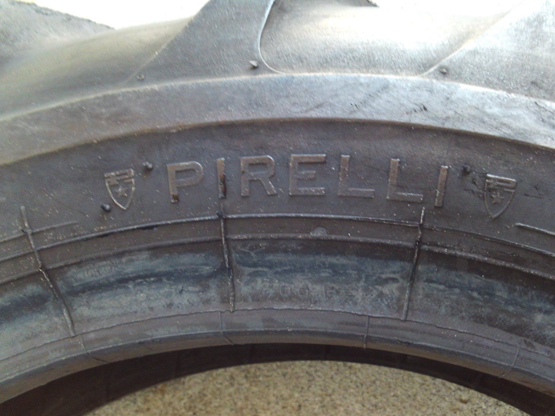 Pirelli Pneumatici & Ruote complete: Zu Verkaufen 2x Occ Pneu – Usato da Goldau venduto da Refarm 2