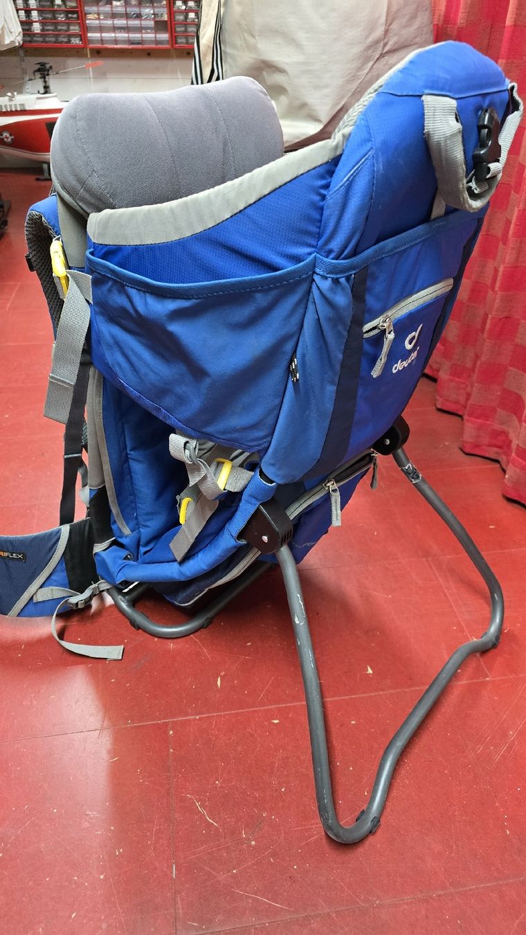 Deuter Marsupi portabebè: Tragerucksack Deuter Aircontact VariFit – Usato da Boppelsen venduto da Tomsagiplatz 2