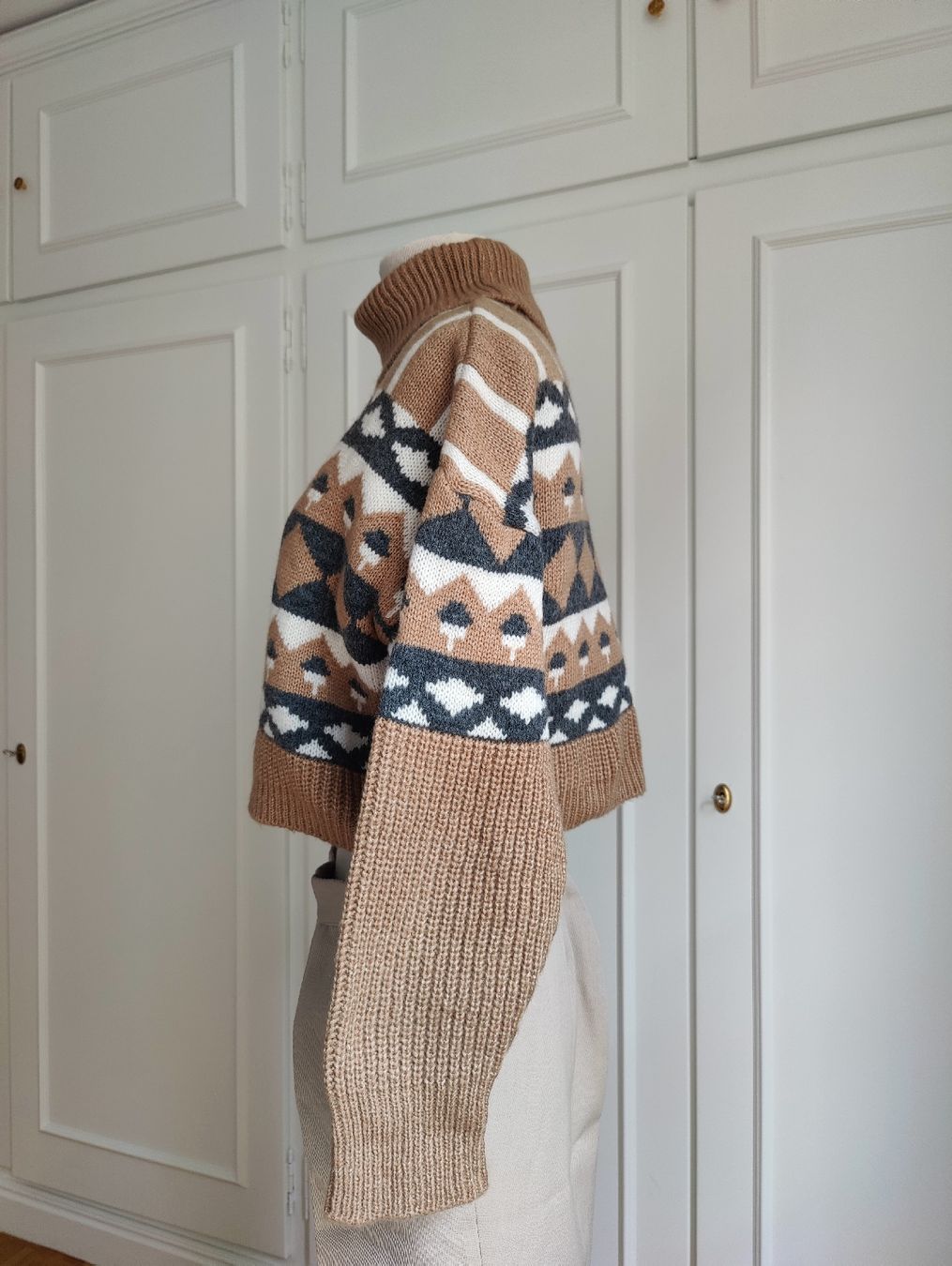 Stradivarius Maglioni & Felpe: Cropped Patterned Knit Sweater, Cosy Turtleneck – Nuovo (secondo la descrizione) da La Tour-de-Peilz venduto da dAutrefois 6