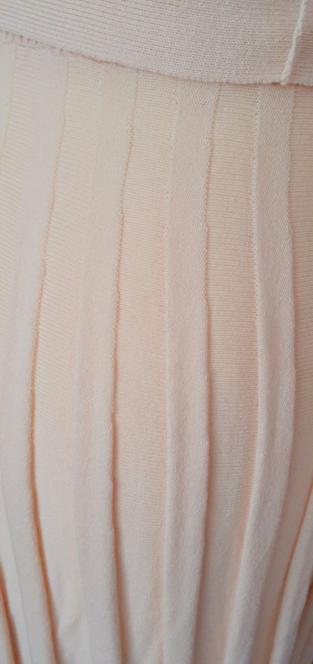 Robes: Strickkleid Nicholas Gr. 34 beige – D'occasion à Stansstad par InStyle8 9