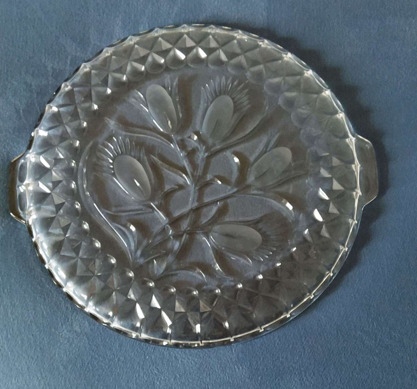 Piatti di portata: Platte mit Tulpenmuster - Durmesser 28cm - – Nuovo (secondo la descrizione) da Zürich venduto da 1-2-3-Kaufen 4