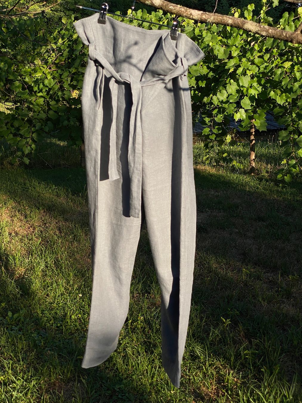 Hosen: CLAUDIA BERTINI Leinenhose One Size – Gebraucht aus Zuerich von 1916Dada