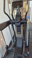 TechnoGym Crosstrainer für das Ganzkörpertraining