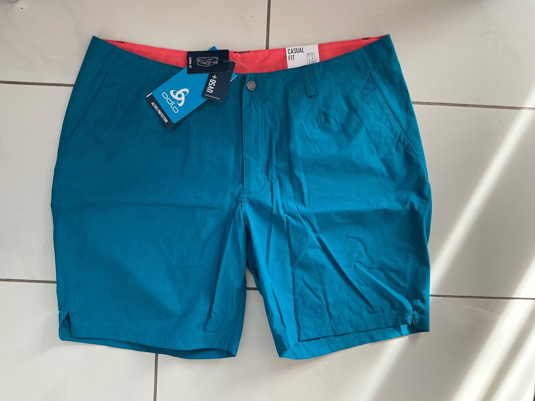 Odlo Pantaloni: Neue Odlo Shorts Gr.44 – Nuovo e nell'imballaggio originale da Biel-Benken BL venduto da Sahra1