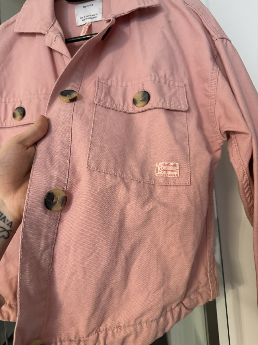 Bershka Giacche: Leichte rosa Jacke – Usato da Sempach venduto da Chanti__ 1