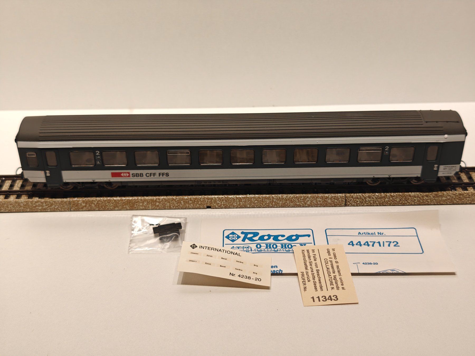 Roco Modellini di ferrovie: Rocco Schnellzug Wagenset – Usato da Braunau venduto da Homersimpson 6