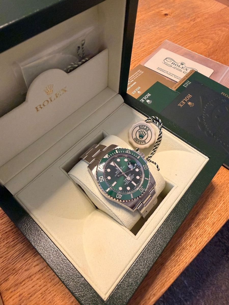 Rolex Uhren: Rolex Submariner Hulk Certified Pre-Owned Fullset – Gebraucht aus Pieterlen von Tommy_711 1