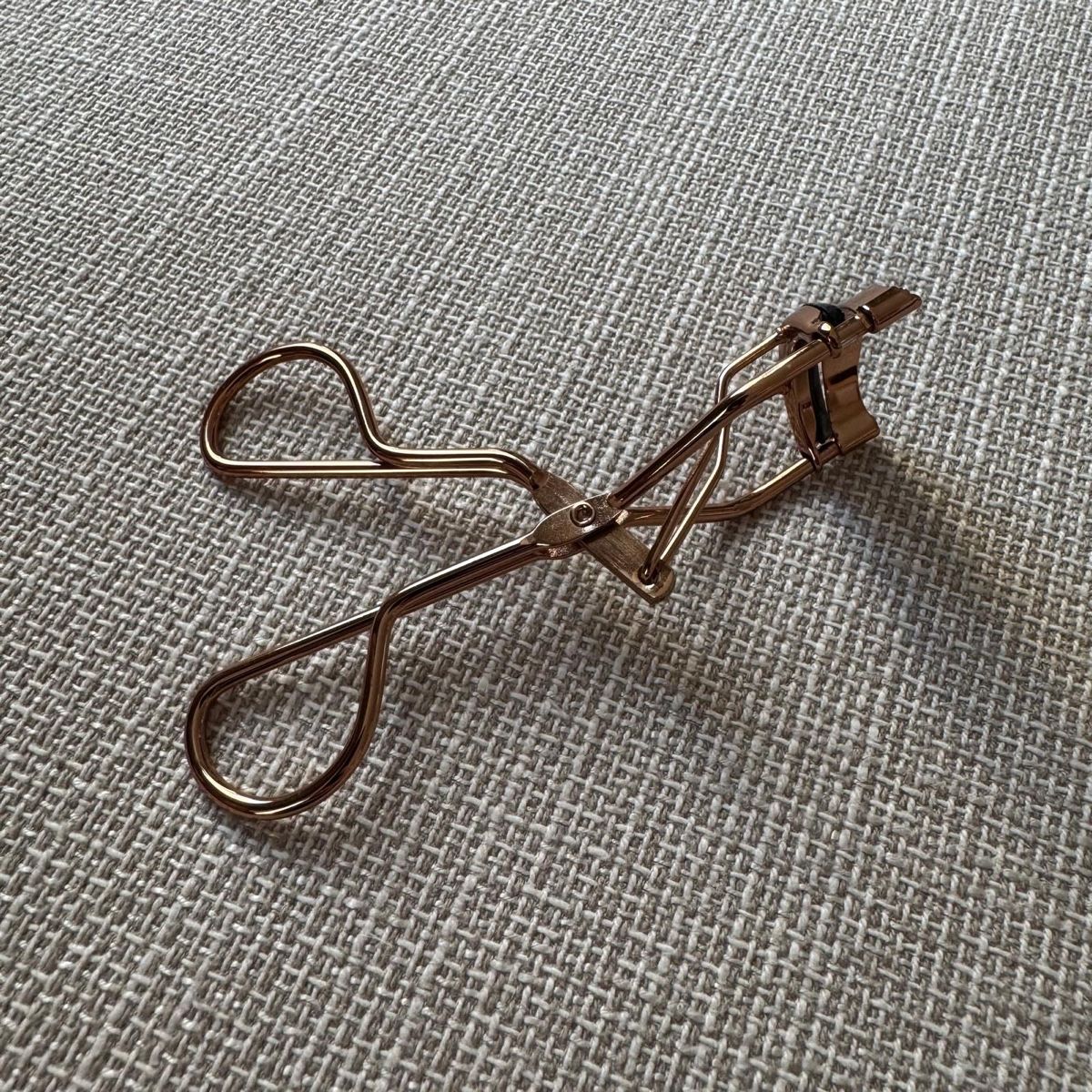 Make-up: ESSENCE EYELASH CURLER – Usato da Zürich venduto da M4xi_13 1