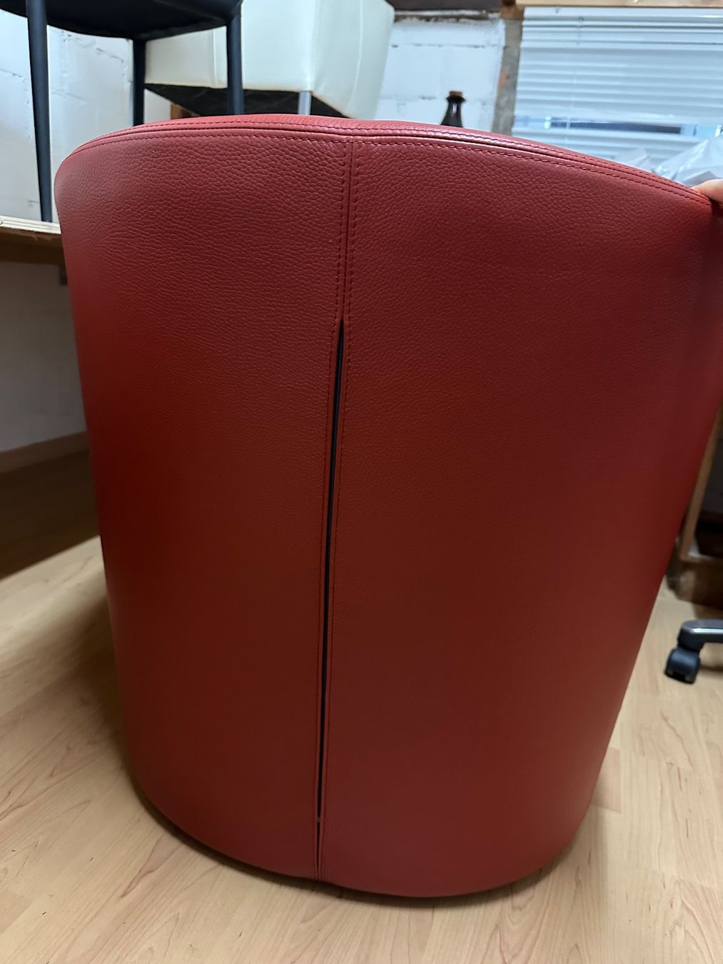 Poltrone: Drehsessel rot Leder – Usato da Rothrist venduto da victoryyy 4