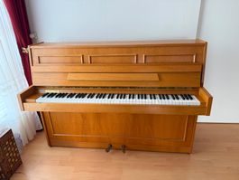 Legnica-Klavier zu verkaufen – ideal für Anfänger