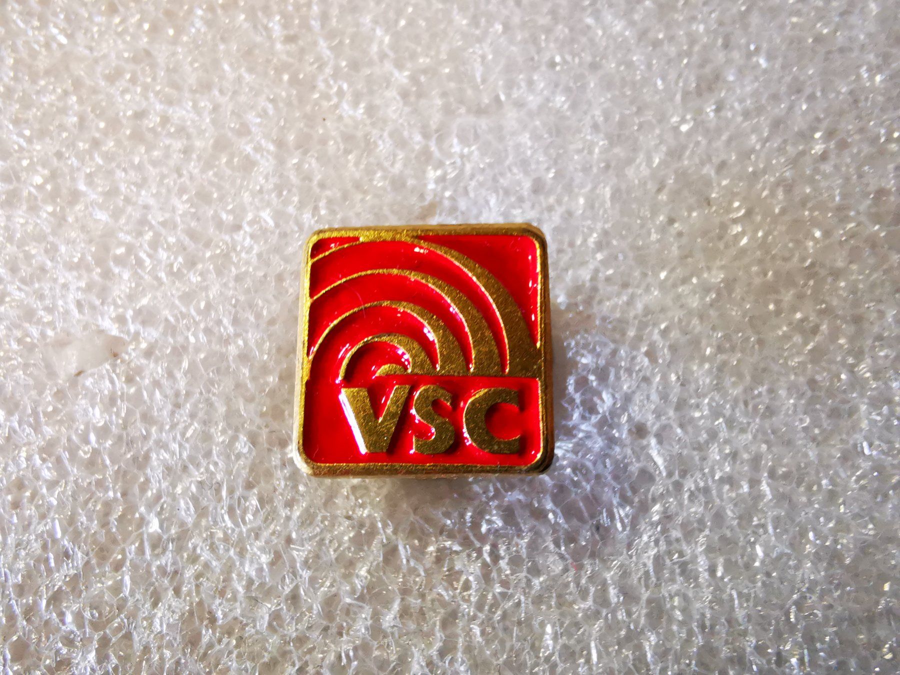 Placchette & Badge: Ansteckpin 2: VSC – Usato da Oppligen venduto da Pin-Fall-Shop