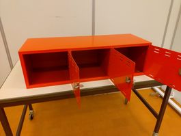 Oranger Spindschrank mit Schlüssel, Top Zustand!