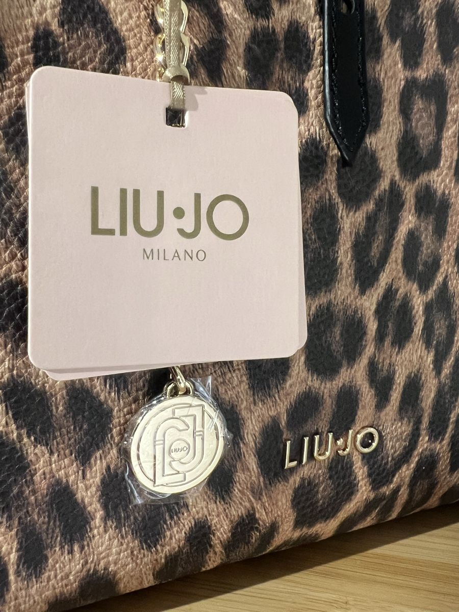 Liu Jo Borse da donna: Sac LiuJo, motifs léopard – Nuovo (secondo la descrizione) da St-Pierre-Clages venduto da ste_xk6p 6