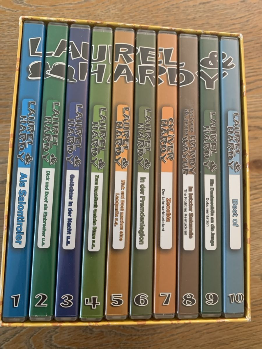 Tutti i DVDs: 10er Box DVD /Laurel&Hardy – Usato da Weisslingen venduto da choslo