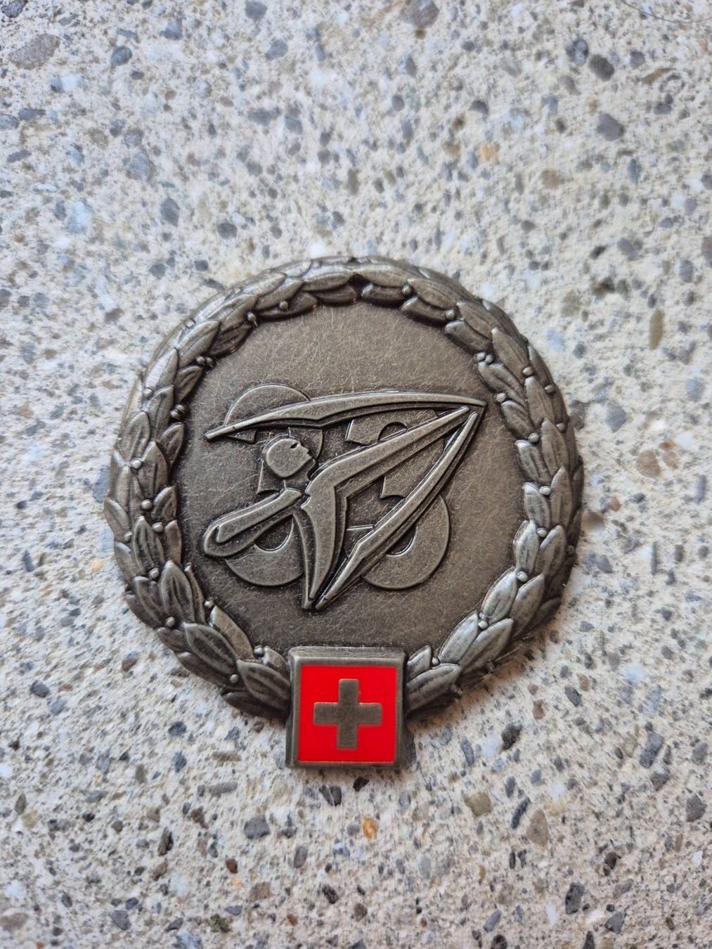 Schweizer Armee Placchette & Badge: *** Beretemblem BODLUV Br 33 *** – Usato da Riedholz venduto da fr_sIruP