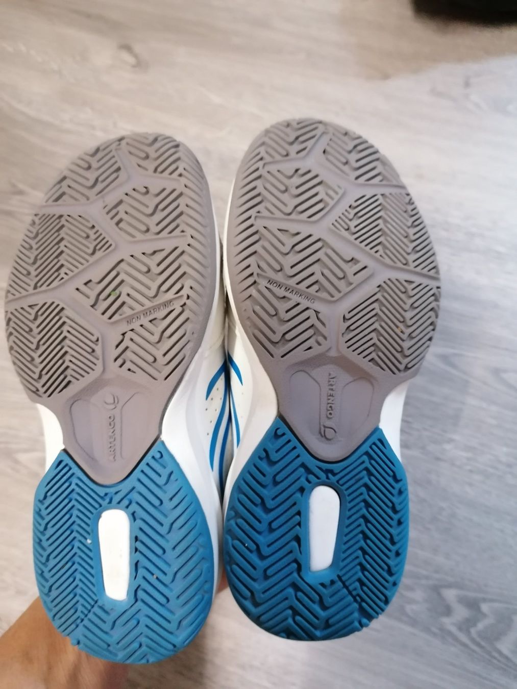 Scarpe per ragazzi: Hallen-Turnschuhe Gr. 30 – Usato da Thalwil venduto da myandine 2