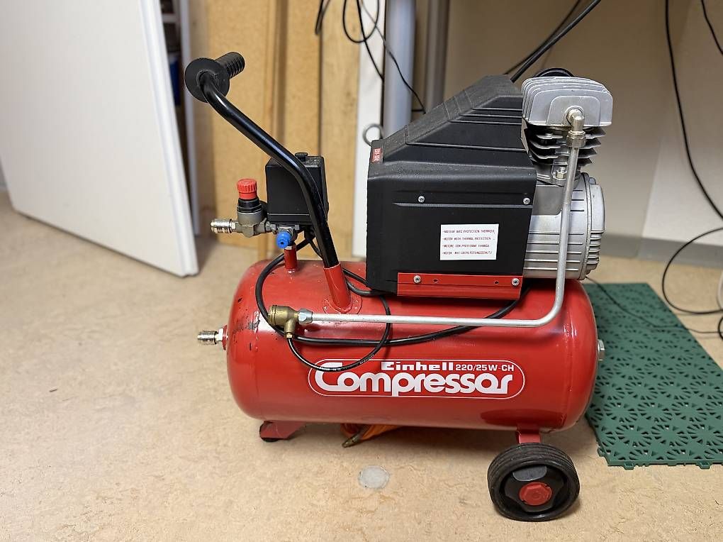 Compressori: Einhell Kompressor / 200/25W – Usato da Ittigen venduto da mar_9fd6