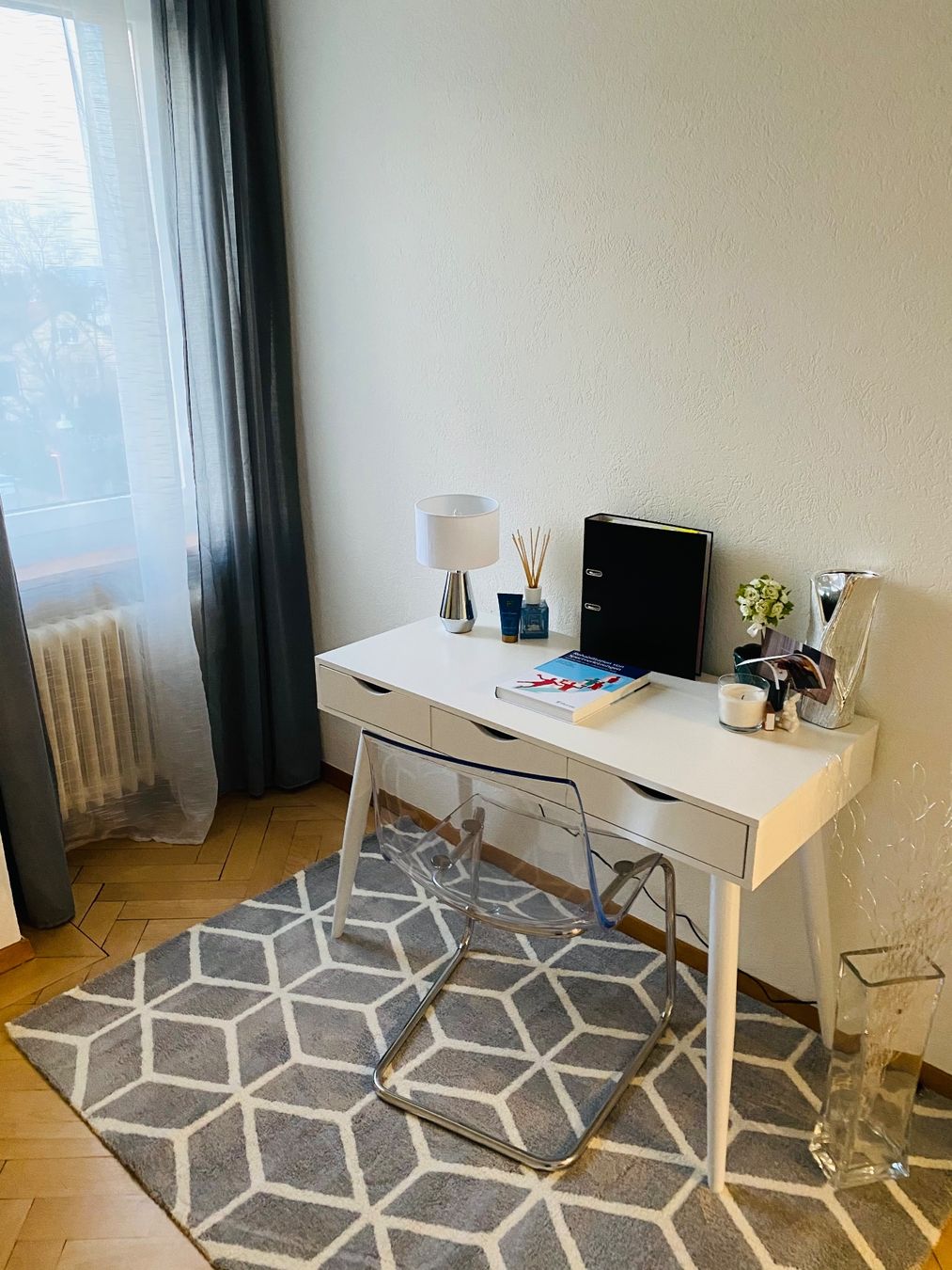 Bureaux: Schreibtisch weiss – D'occasion à Zürich par jes_78gl