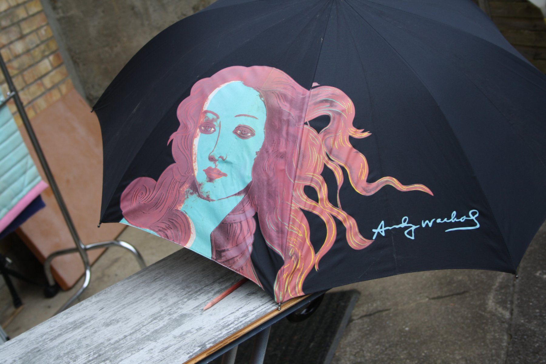 Regenschirme: ANDY WARHOL SCHIRM – Gebraucht aus Wauwil von Pneuedy
