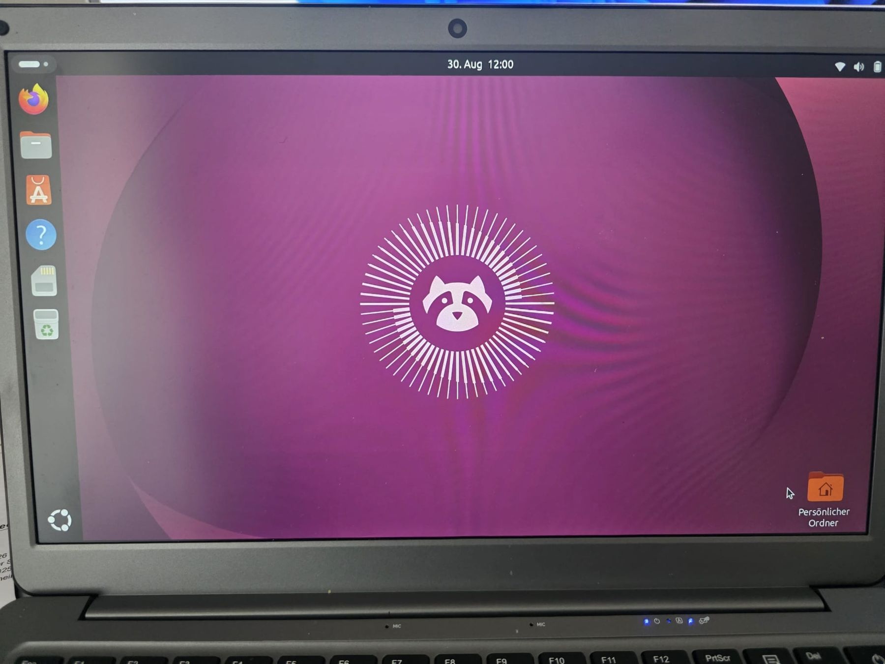 Peaq Notebook: PEAQ Notebook Slim S130 4GB RAM 64GB ROM Ubuntu Linux – Usato da Winterthur venduto da Maricels_Boutique 3