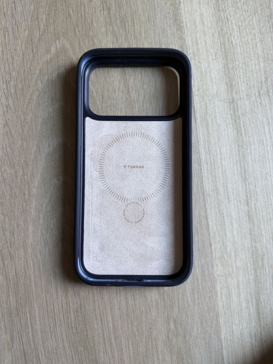 Cover & Protezioni schermo: Iphone 17 pro max Handyhülle Torras – Usato da Basel venduto da Elia10
