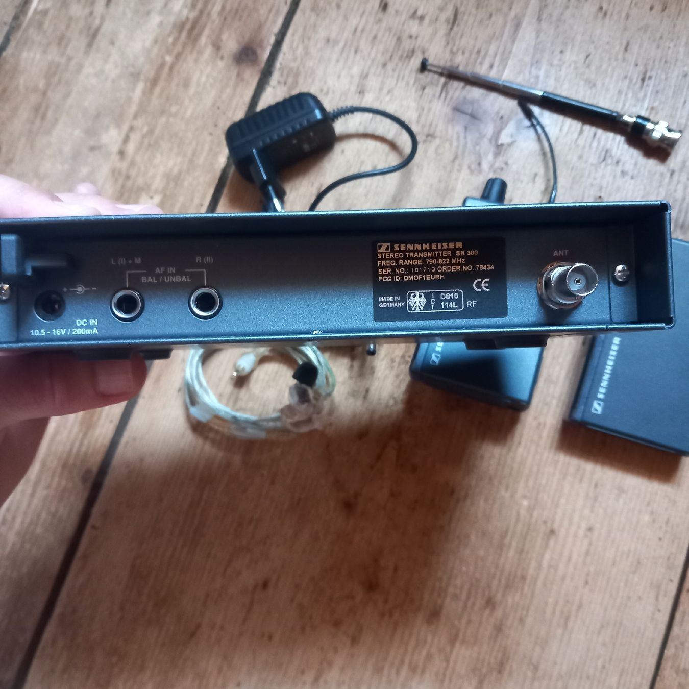 Sennheiser Radiocomunicazione: Sennheiser EW 300 IEM G2 System Stereo Transmitter – Usato da Ebnat-Kappel venduto da blazzi 2