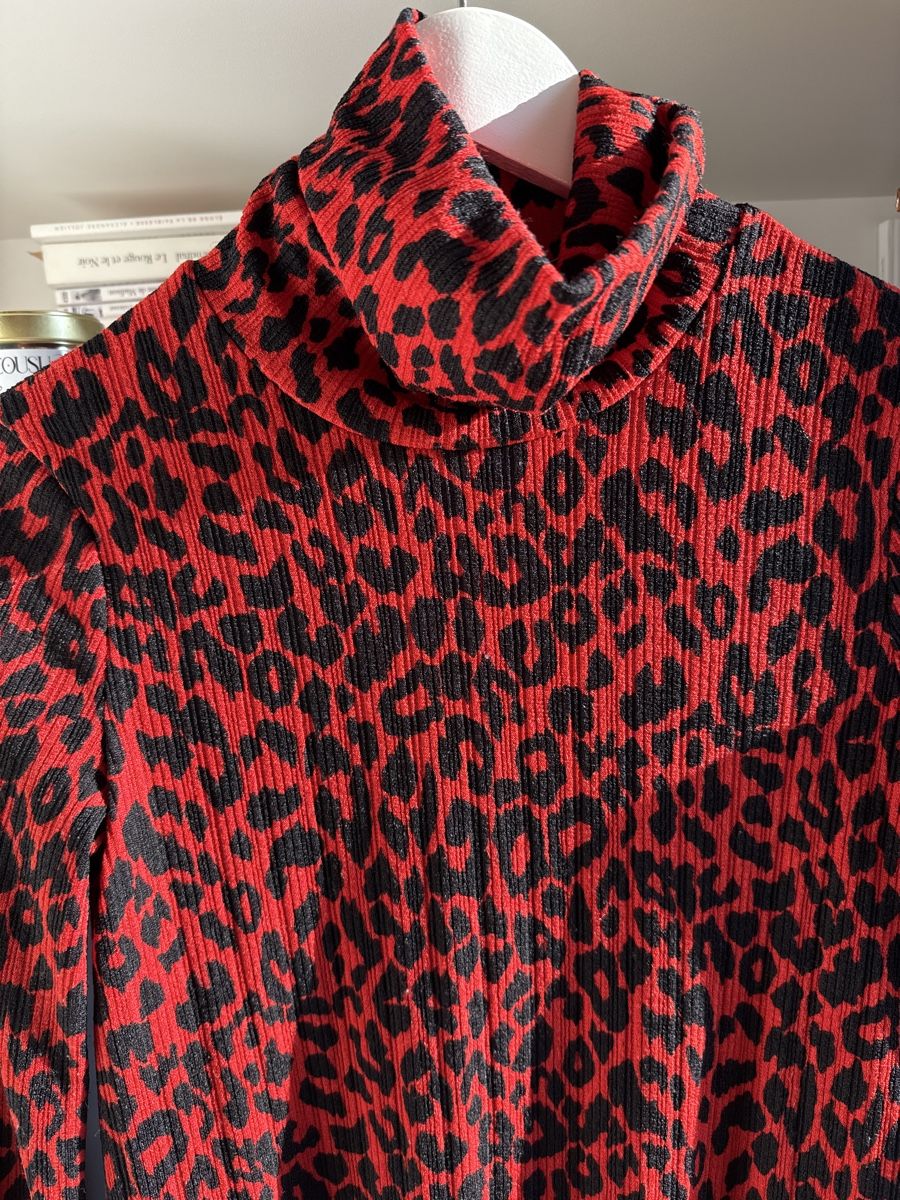 Zara Vestiti: Robe pull Zara motif léopard rouge et noir Taille S comme ne – Nuovo (secondo la descrizione) da Evilard venduto da Mamarsi 1