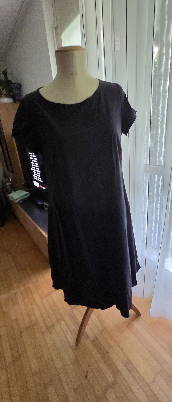 Katharina Hovman Vestiti: katharina hovman kleid – Nuovo (secondo la descrizione) da Riedikon venduto da Winter21.